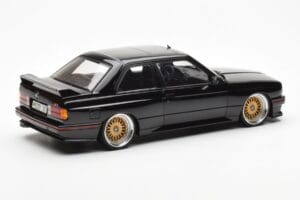 BMW M3 E30 Sport Evolution Svart Custom Wheels AUTOart 1:18 70562 Metall — bild 3 av 8