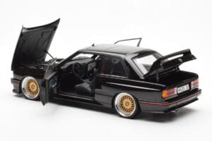 BMW M3 E30 Sport Evolution Svart Custom Wheels AUTOart 1:18 70562 Metall — bild 5 av 8