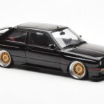 BMW M3 E30 Sport Evolution Svart Custom Wheels AUTOart 1:18 - image 6 of 8