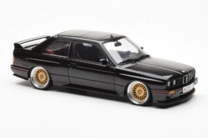 BMW M3 E30 Sport Evolution Svart Custom Wheels AUTOart 1:18 70562 Metall — bild 6 av 8