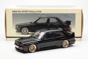BMW M3 E30 Sport Evolution Svart Custom Wheels AUTOart 1:18 70562 Metall — bild 8 av 8