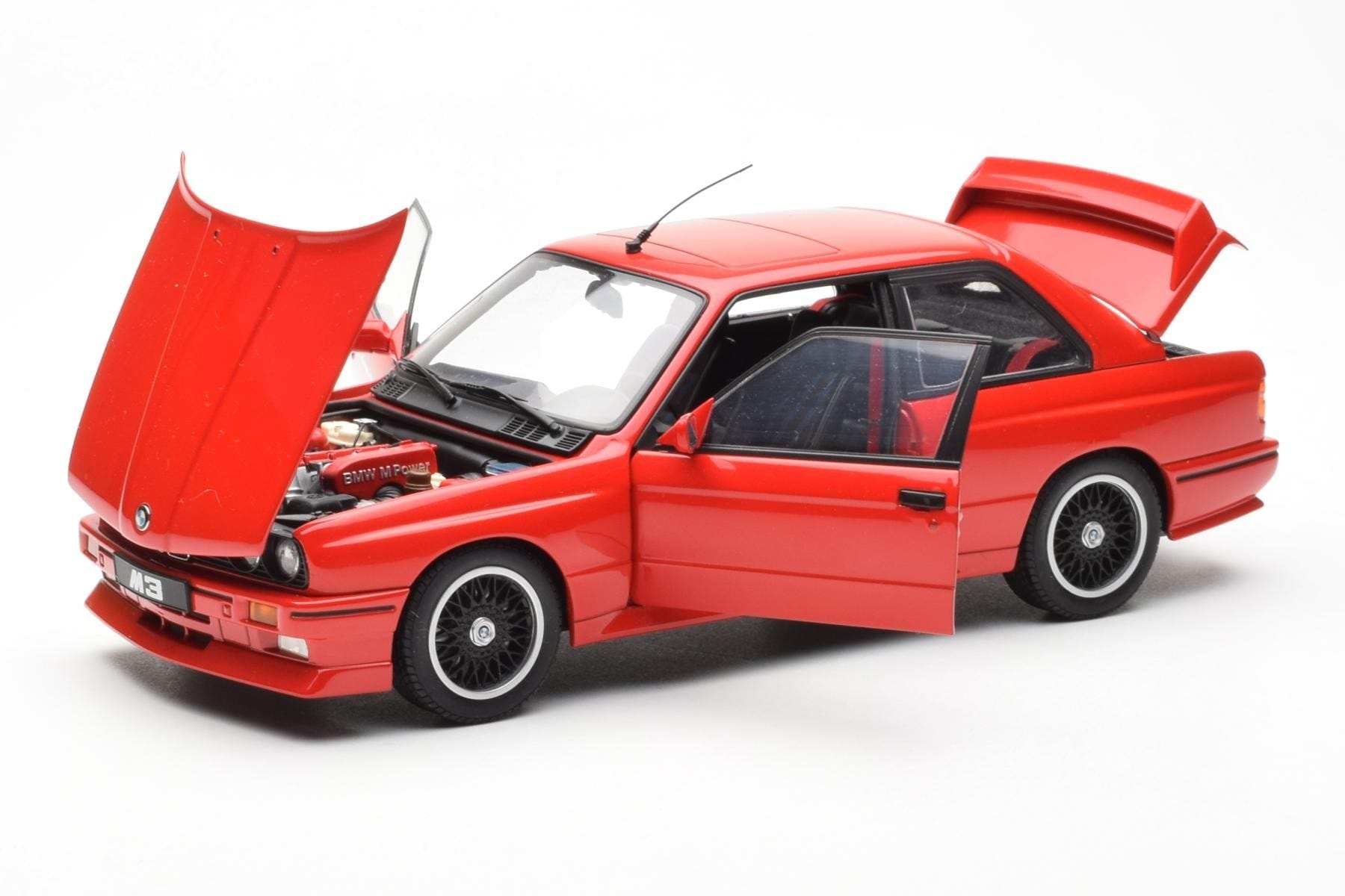 BMW M3 E30 Sport Evolution Cecotto Edition Röd AUTOart 1:18 70566 Metall — bild 2 av 8