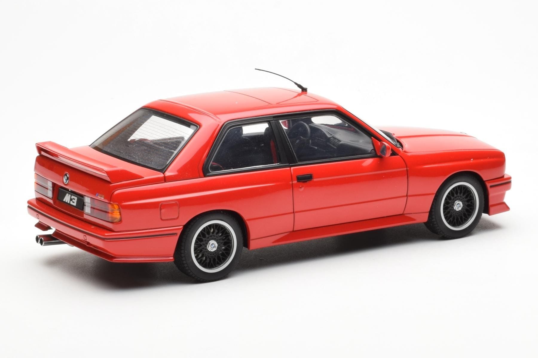 BMW M3 E30 Sport Evolution Cecotto Edition Röd AUTOart 1:18 70566 Metall — bild 3 av 8