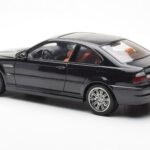 BMW M3 E46 Svart AUTOart 1:18 - image 7 of 8