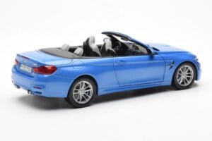 BMW M4 F83 Cabriolet Yas Marina Blå Paragon 1:18 80432339612 Metall — bild 3 av 8