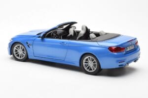 BMW M4 F83 Cabriolet Yas Marina Blå Paragon 1:18 80432339612 Metall — bild 7 av 8