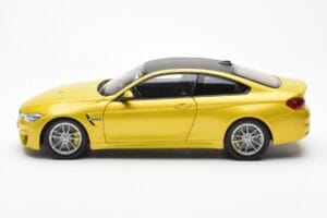 BMW M4 F82 Austin Gul Metallic Paragon 1:18 80432339606 Metall — bild 4 av 8