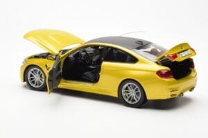 BMW M4 F82 Austin Gul Metallic Paragon 1:18 80432339606 Metall — bild 5 av 8
