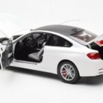 BMW M4 F82 Frozen Brilliant Vit Paragon 1:18 PA-97101 - image 5 of 8