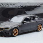 BMW M5 CS F90 Frozen Brands Hatch Grå GT Spirit 1:18 - image 5 of 5