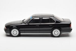 BMW M5 E34 Svart Otto 1:18 OT690 Resin — bild 3 av 6