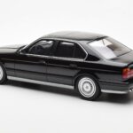 BMW M5 E34 Svart Otto 1:18 - image 5 of 6