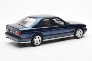 BMW M5 E34 Blå Metallic Otto 1:18 OT576 Resin — bild 2 av 6
