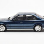 BMW M5 E34 Blå Metallic Otto 1:18 - image 3 of 6