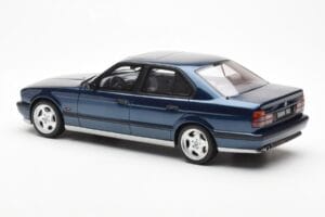 BMW M5 E34 Blå Metallic Otto 1:18 OT576 Resin — bild 5 av 6