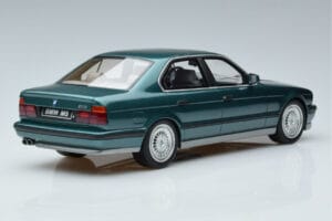 BMW M5 E34 Cecotto Edition Grön Otto 1:18 OT968 Resin — bild 2 av 6