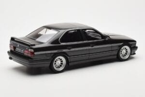 BMW M5 E34 Hartge H5 V12 Diamond Svart Metallic Otto 1:18 OT362 Resin — bild 2 av 6