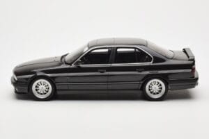 BMW M5 E34 Hartge H5 V12 Diamond Svart Metallic Otto 1:18 OT362 Resin — bild 3 av 6