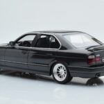 BMW M5 E34 Hartge Svart Otto 1:18 - image 4 of 6