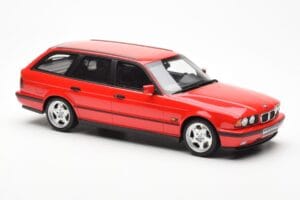 BMW M5 E34 Touring Röd Otto 1:18 OT951 Resin — bild 4 av 6