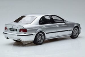 BMW M5 E39 Silver Otto 1:18 OT747B Resin — bild 2 av 7