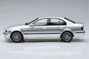 BMW M5 E39 Silver Otto 1:18 OT747B Resin — bild 3 av 7