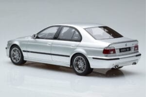 BMW M5 E39 Silver Otto 1:18 OT747B Resin — bild 5 av 7