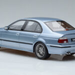 BMW M5 E39 Silverwater Blå Otto 1:18 - image 5 of 6