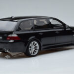 BMW M5 E61 Touring Svart Otto 1:18 - image 2 of 6