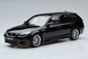 BMW M5 E61 Touring Svart Otto 1:18