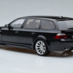 BMW M5 E61 Touring Svart Otto 1:18 - image 5 of 6