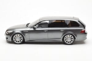 BMW M5 E61 Touring Grå Otto 1:18 OT189 Resin — bild 3 av 6