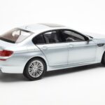 BMW M5 F10 Silverstone Silver Paragon 1:18 80432186353 - image 3 of 8