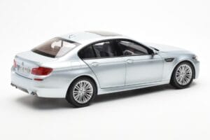 BMW M5 F10 Silverstone Silver Paragon 1:18 80432186353 Metall — bild 3 av 8