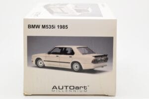 BMW M535i E28 Alpine Vit AUTOart 1:18 75161 Metall — bild 8 av 10
