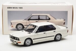BMW M535i E28 Alpine Vit AUTOart 1:18 75161 Metall — bild 10 av 10