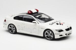 BMW M6 E63 MotoGP Safety Car 2006 Kyosho 1:18 08707GPB Metall — bild 6 av 8