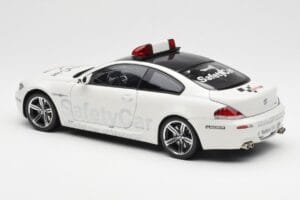 BMW M6 E63 MotoGP Safety Car 2006 Kyosho 1:18 08707GPB Metall — bild 7 av 8
