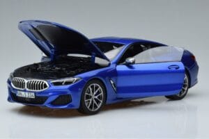 BMW M850i G15 Blå Metallic Norev 1:18 183286 Metall — bild 2 av 7