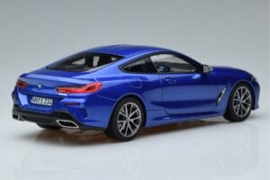 BMW M850i G15 Blå Metallic Norev 1:18 183286 Metall — bild 3 av 7