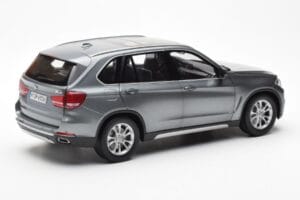 BMW X5 F15 Space Grå Paragon 1:18 80432318988 Metall — bild 3 av 8