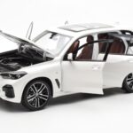 BMW X5 G05 Vit Paragon 1:18 - image 2 of 8