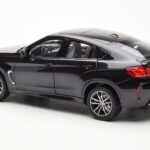 BMW X6 M F86 Sapphire Svart Metallic Norev 1:18 - image 7 of 8