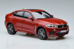 BMW X6M F86 Röd Norev 1:18 183242 Metall — bild 5 av 7