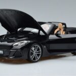 BMW Z4 G29 Svart Metallic Norev 1:18 183272 Metall - image 2 of 7