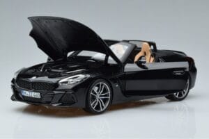 BMW Z4 G29 Svart Metallic Norev 1:18 183272 Metall — bild 2 av 7