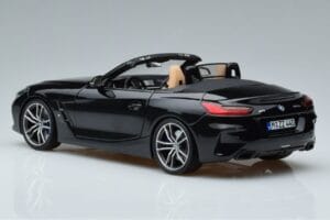 BMW Z4 G29 Svart Metallic Norev 1:18 183272 Metall — bild 6 av 7
