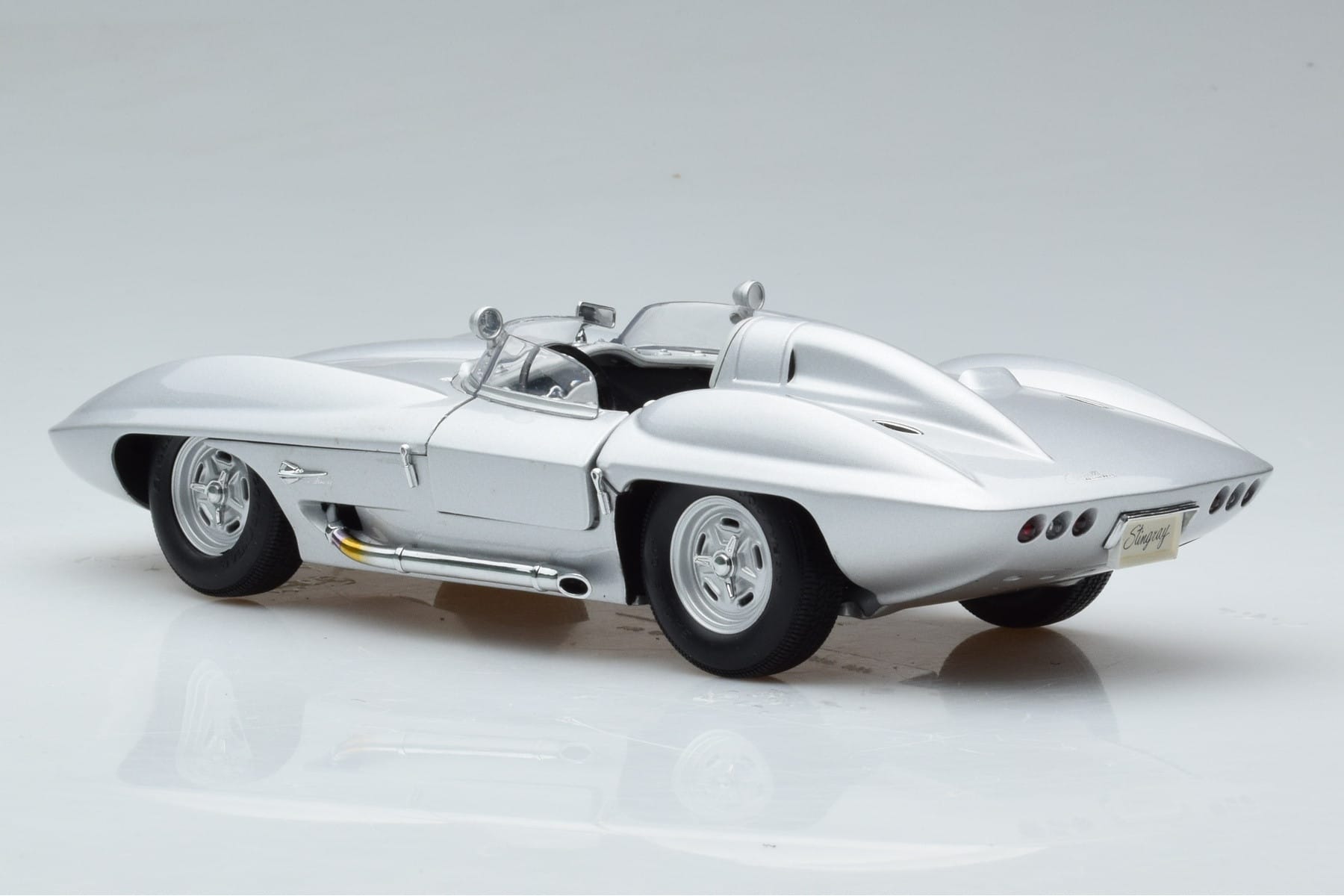 Chevrolet Corvette C1 Stingray Concept AUTOart 1:18 71000 Metall — bild 7 av 8