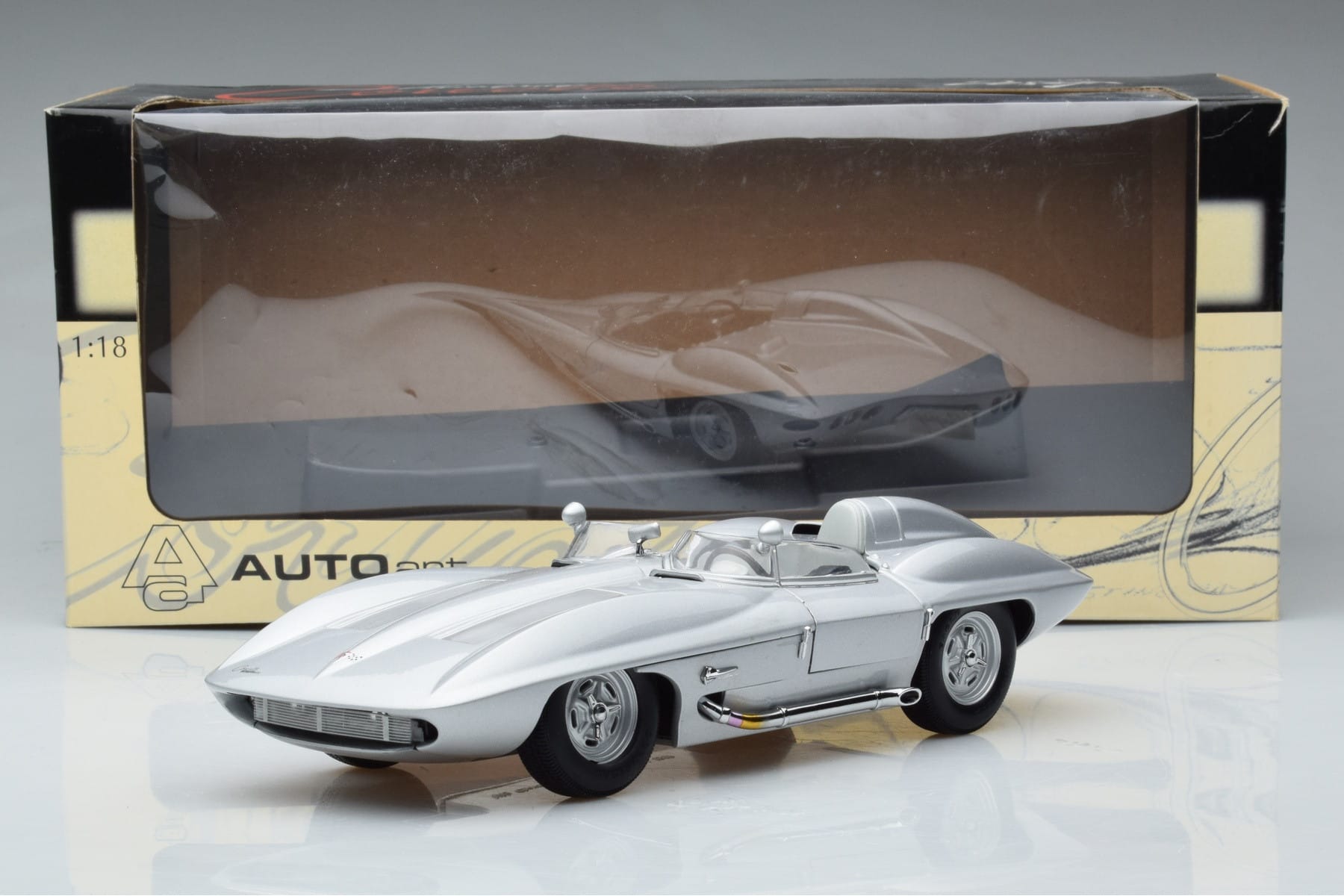 Chevrolet Corvette C1 Stingray Concept AUTOart 1:18 71000 Metall — bild 8 av 8
