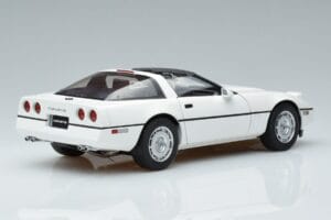 Chevrolet Corvette C4 Vit AUTOart 1:18 71243 Metall — bild 3 av 8